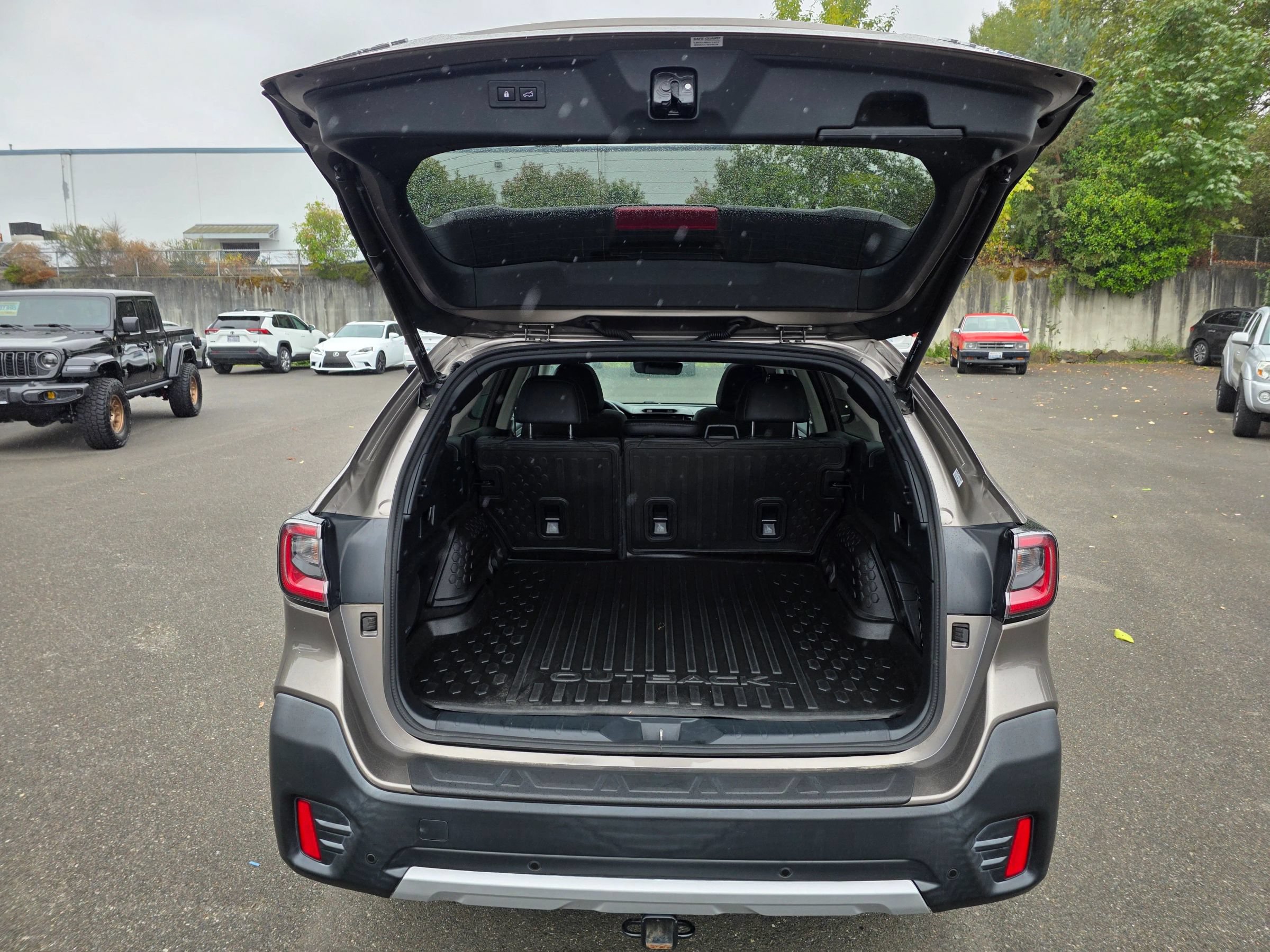 Used 2022 Subaru Outback Limited AWD/4WD image 37