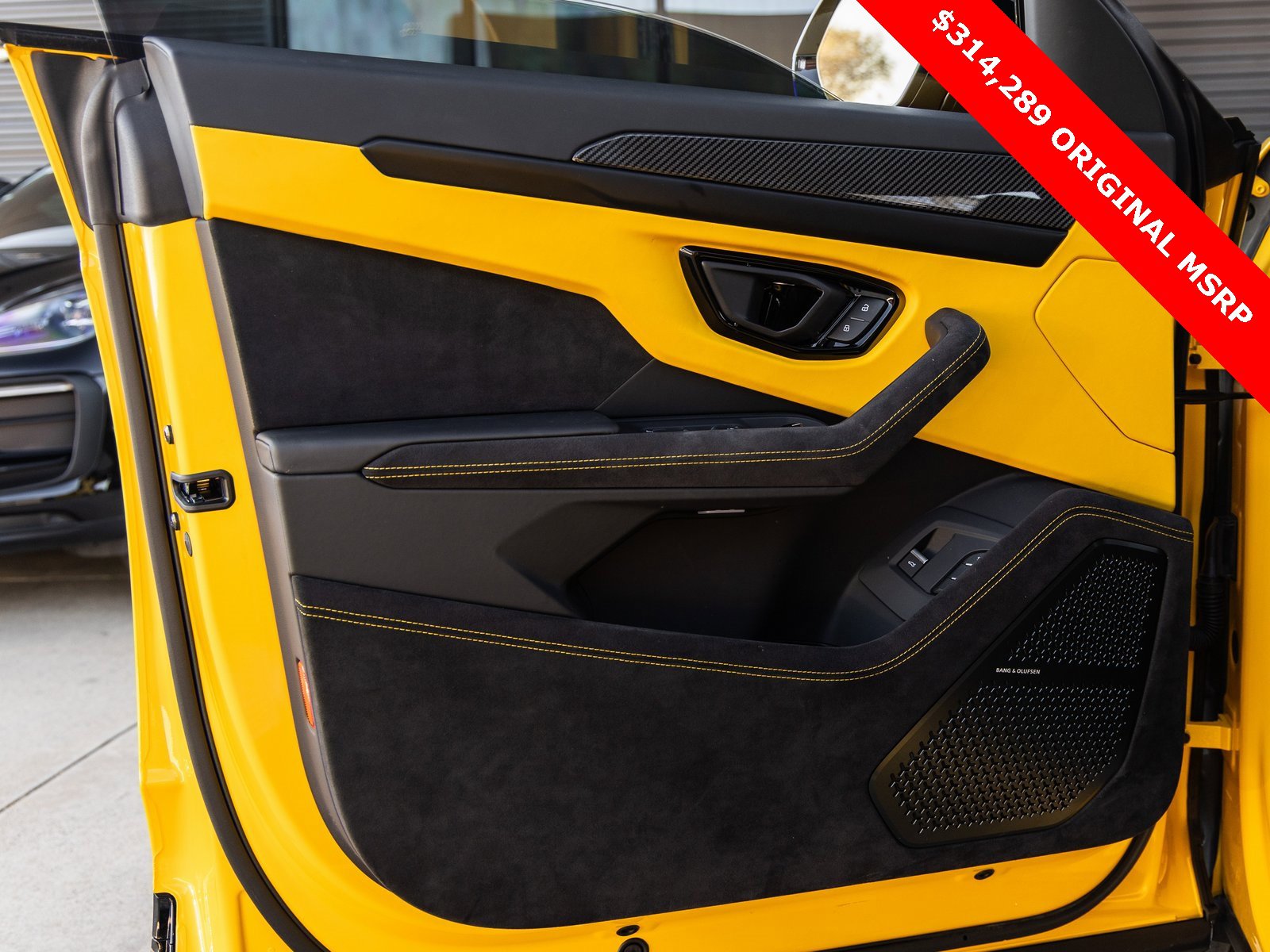 Used 2023 Lamborghini Urus S image 23