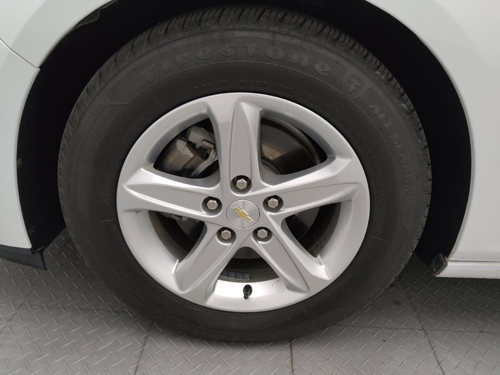 Used 2023 Chevrolet Malibu LS FWD image 31