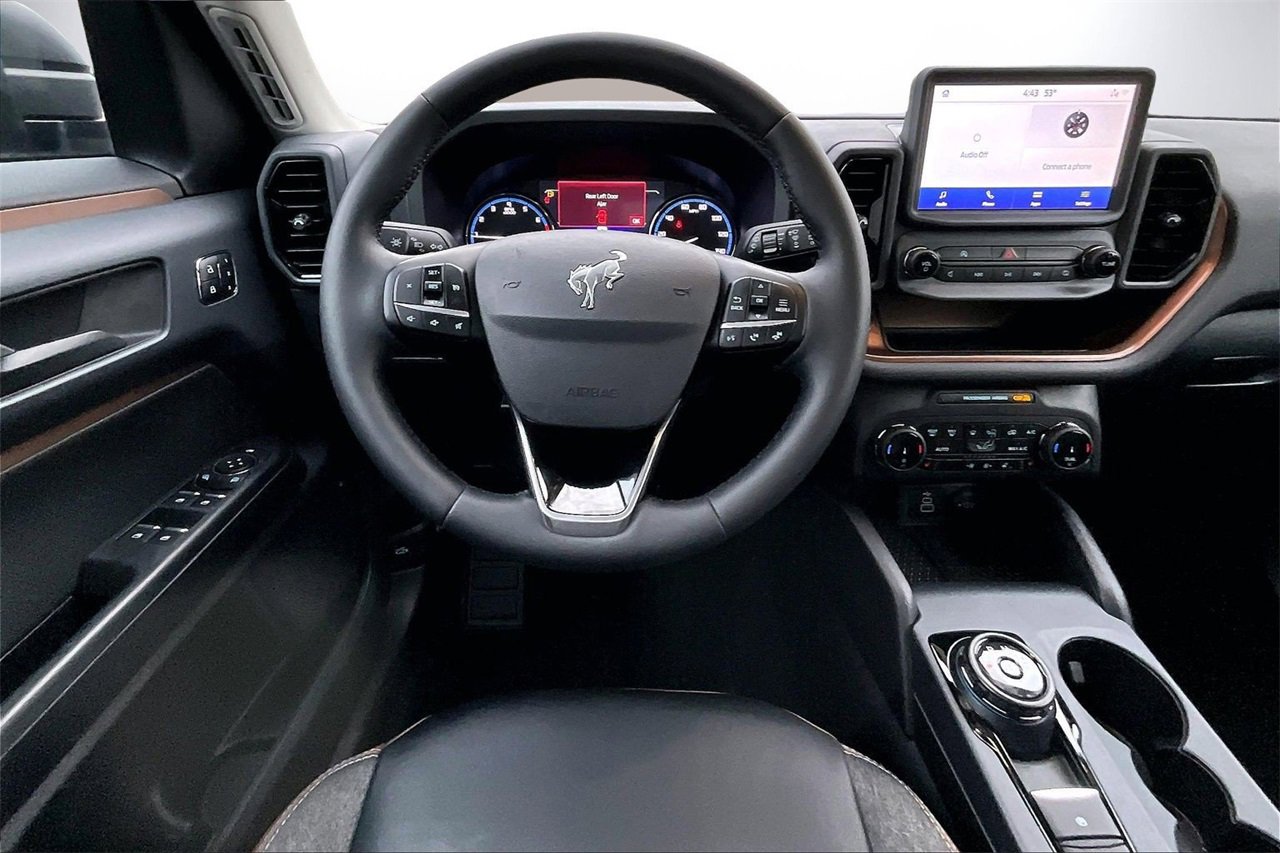 Used 2024 Ford Bronco Sport Outer Banks image 11