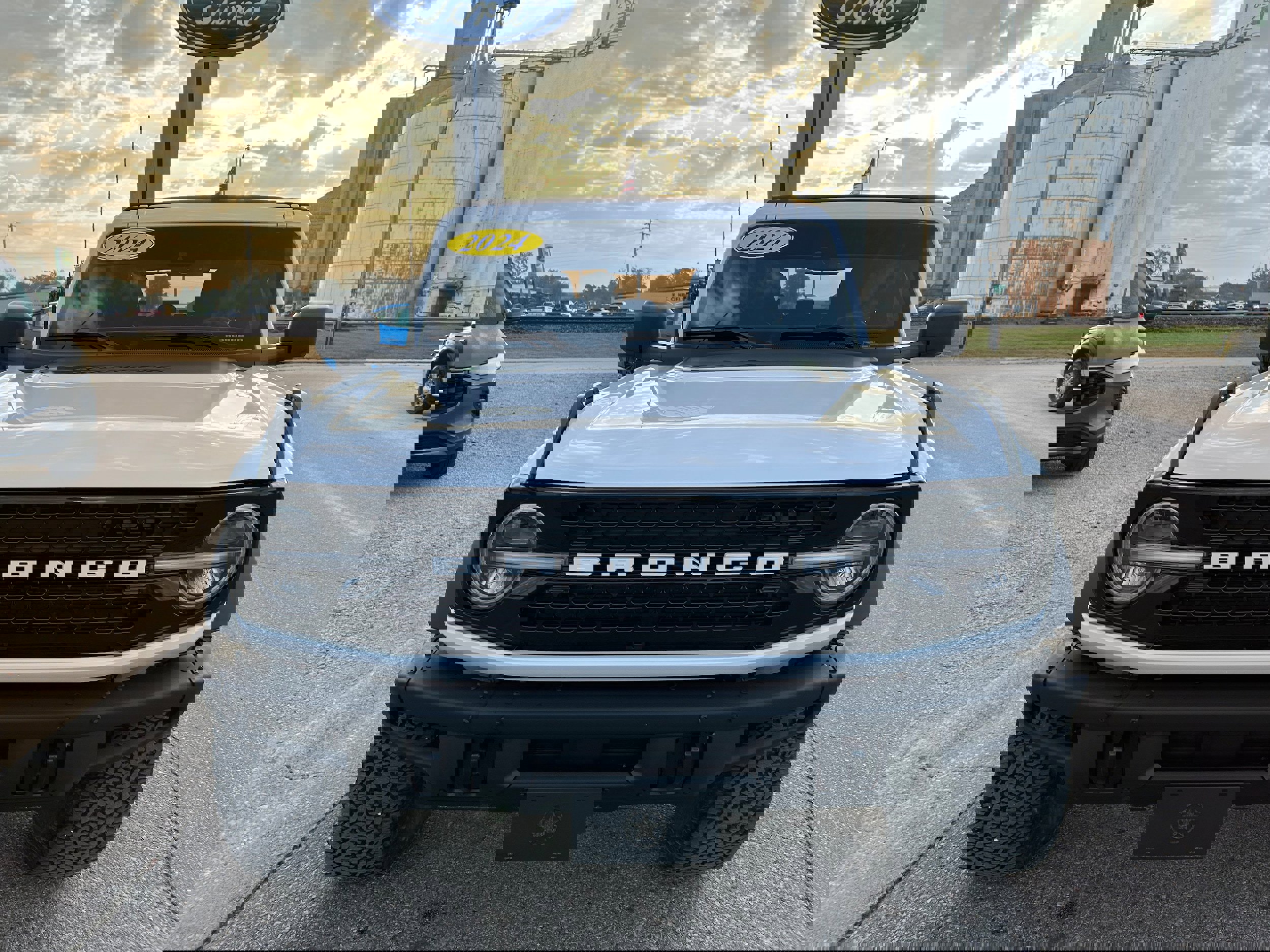 Used 2024 Ford Bronco Wildtrak image 4