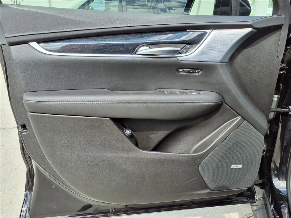 Certified 2025 Cadillac XT5 Premium Luxury AWD/4WD image 18