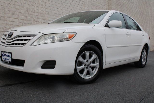 Used 2011 Toyota Camry LE w/ LE Extra-Value Pkg image 4