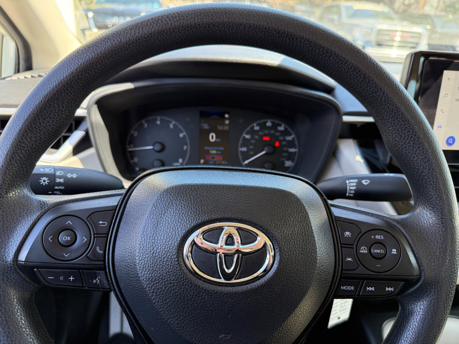 Used 2023 Toyota Corolla LE w/ Carpet Mat Package (TMS) image 23