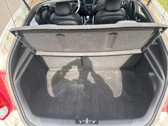 Used 2015 Hyundai Veloster Turbo FWD image 18