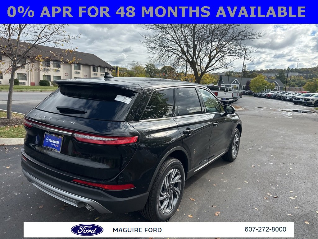 New 2025 Lincoln Corsair AWD image 5