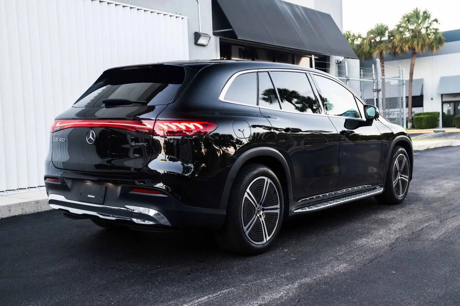 Used 2023 Mercedes-Benz EQS 450+ 4MATIC SUV image 5