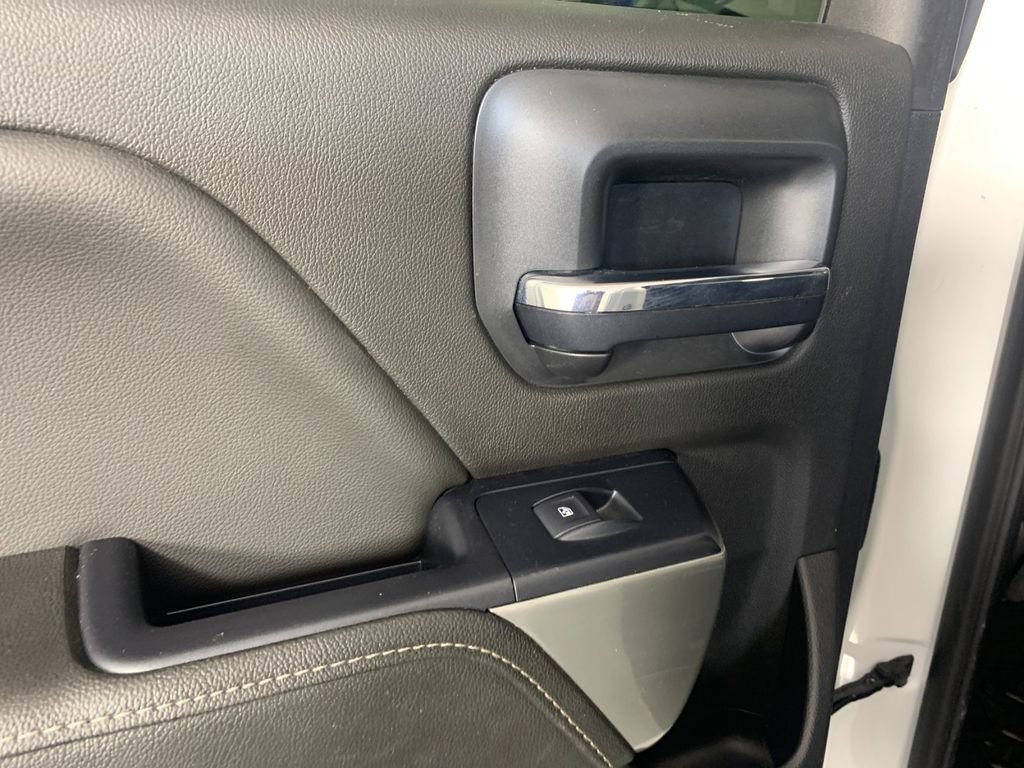 Used 2018 Chevrolet Silverado 1500 LT w/ All Star Edition AWD/4WD image 27