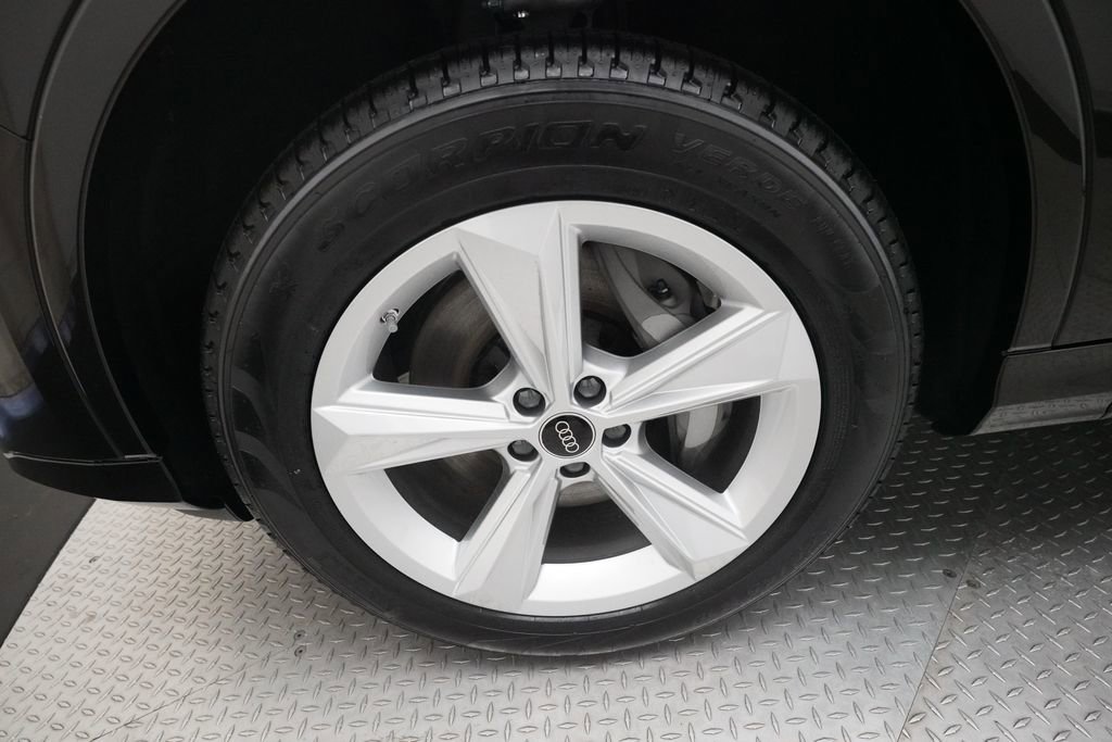 New 2026 Audi Q7 3.0T Premium image 8