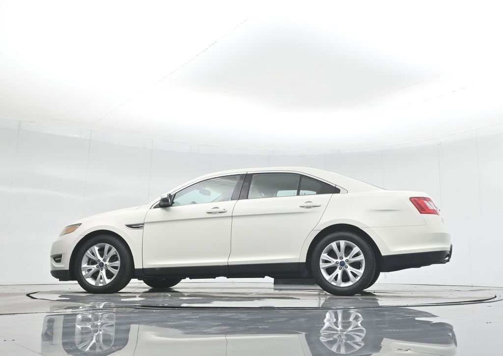 Used 2010 Ford Taurus SEL image 49