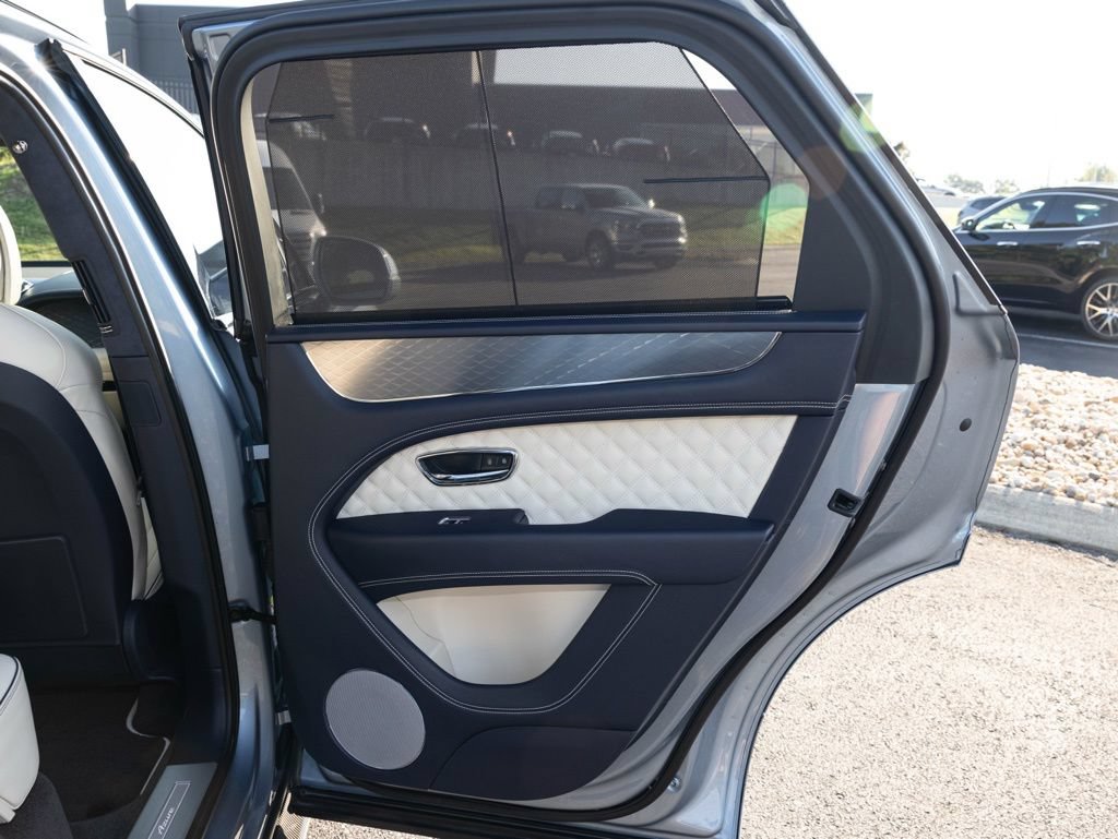 Used 2023 Bentley Bentayga AWD/4WD image 70