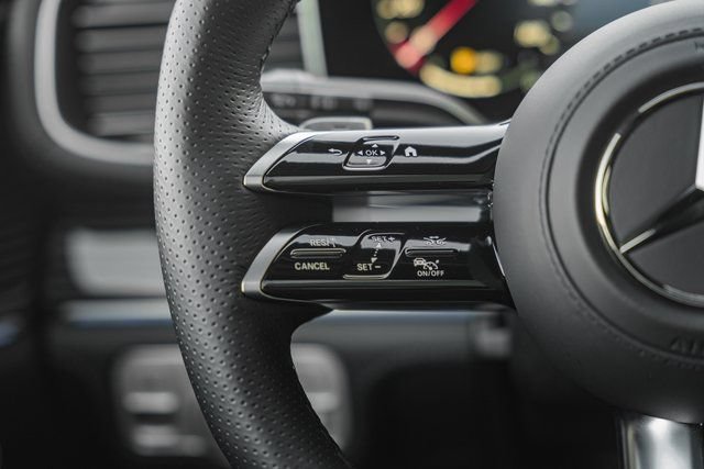 New 2026 Mercedes-Benz GLS 450 4MATIC image 32