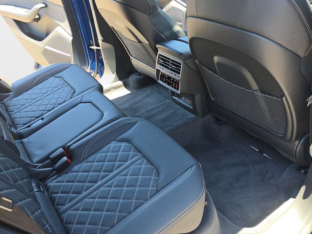 New 2026 Audi SQ8 Prestige AWD/4WD image 11