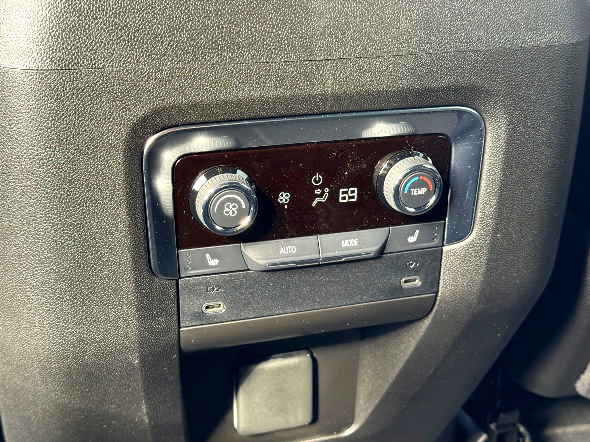 Used 2026 Chevrolet Tahoe LT w/ Comfort Package image 22