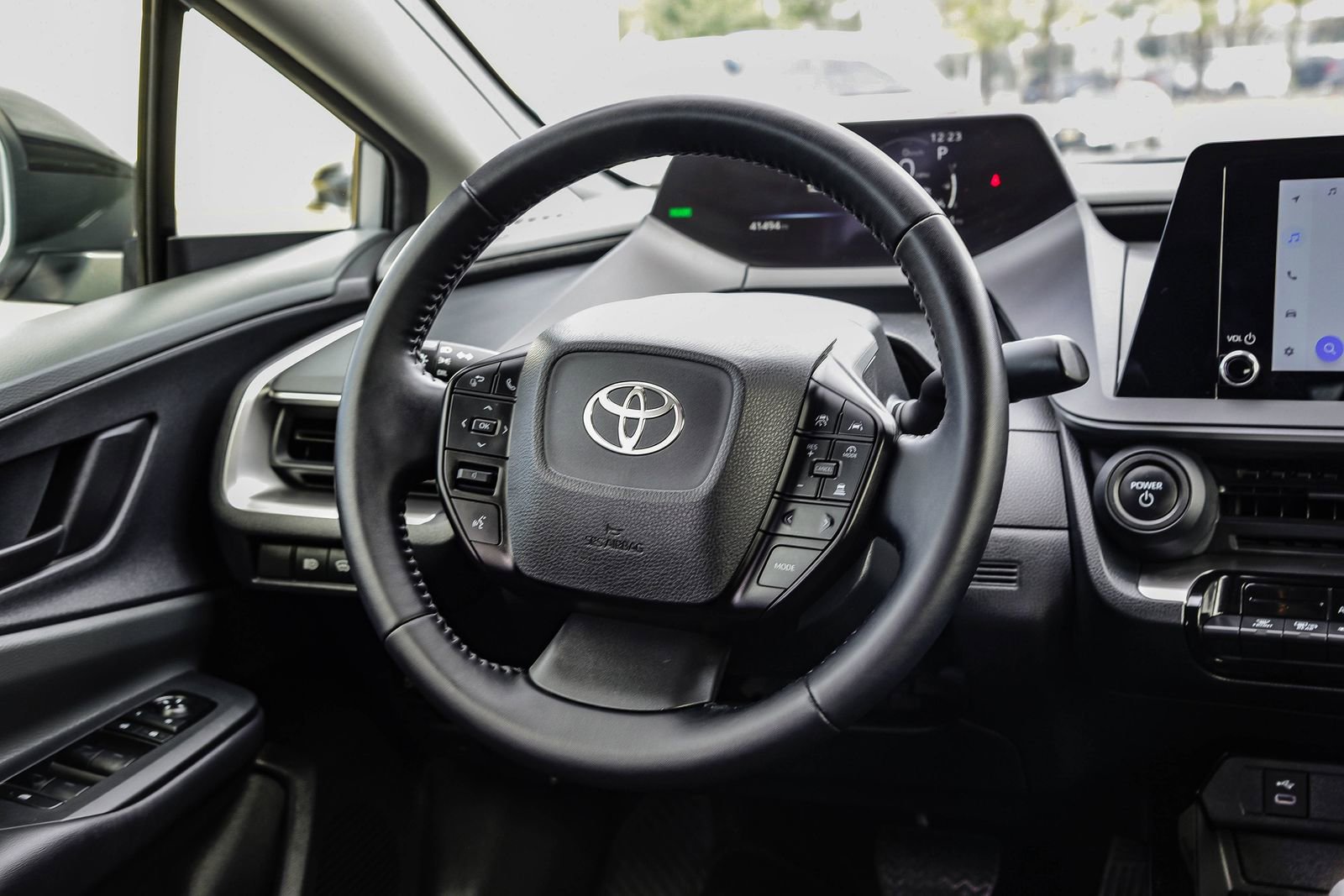 Used 2023 Toyota Prius LE image 18