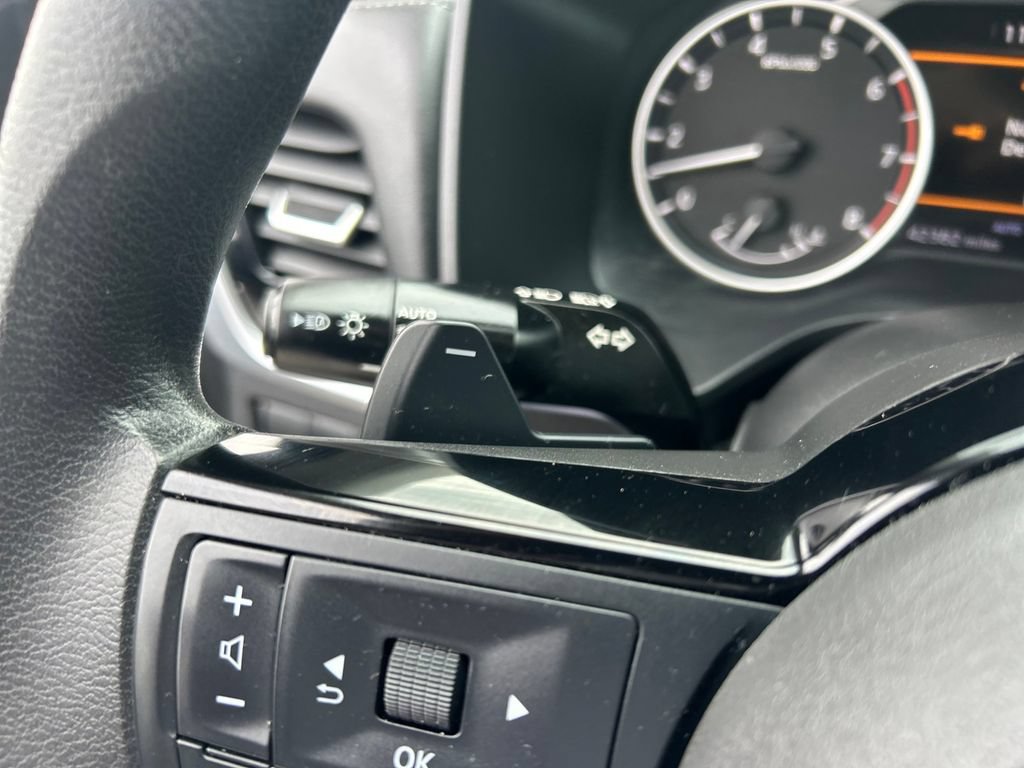 Used 2022 Nissan Rogue SV AWD/4WD image 22