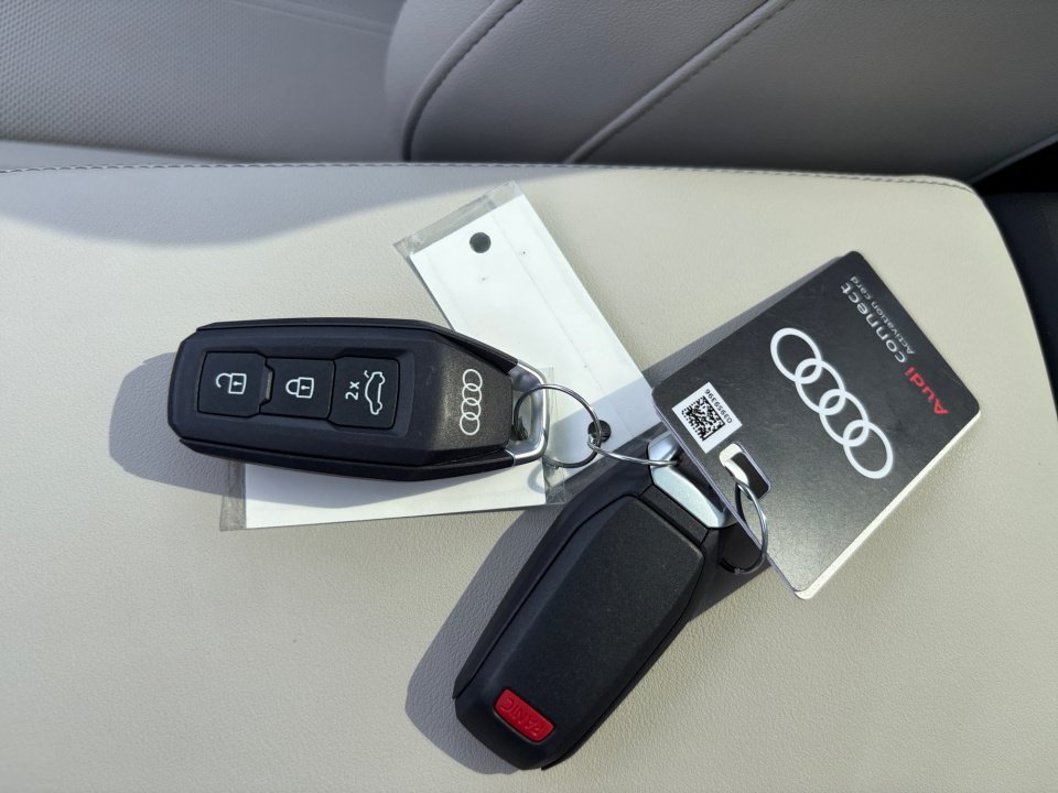 Used 2025 Audi Q5 Prestige AWD/4WD image 34