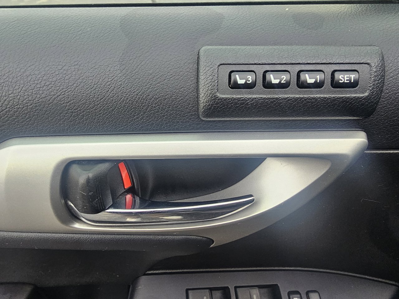 Used 2012 Lexus CT 200h image 15