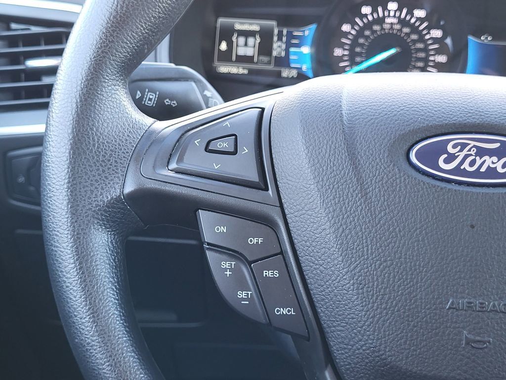 Used 2022 Ford Edge SE w/ Black Appearance Package image 16