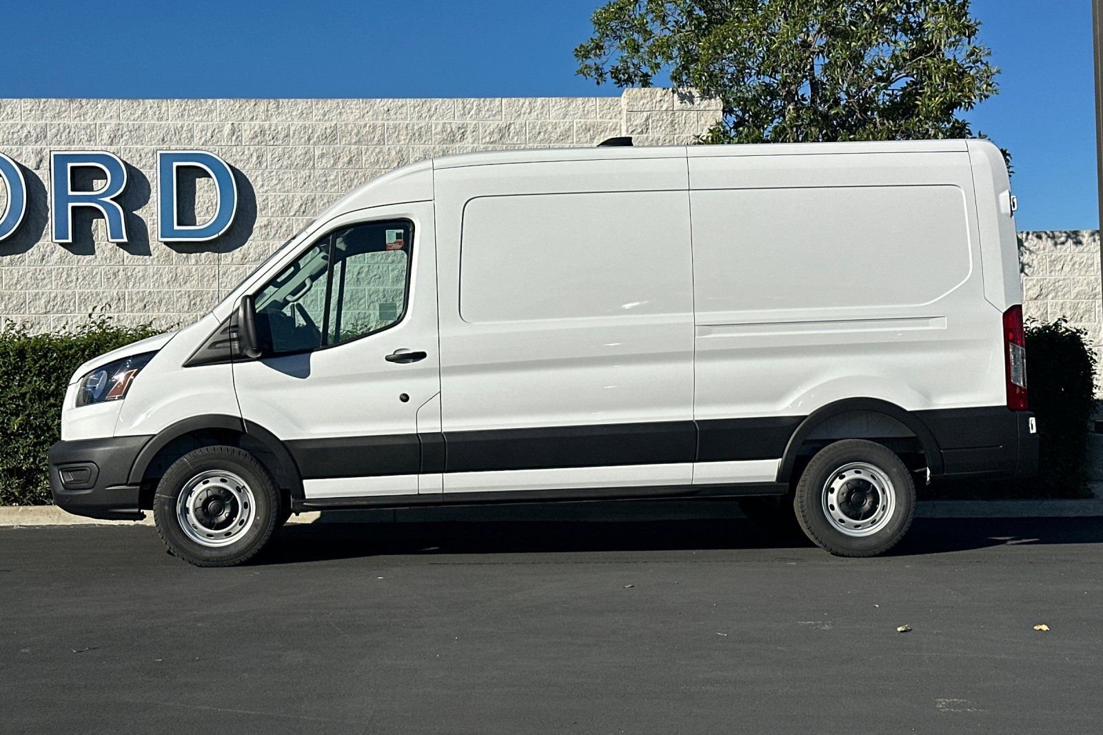 New 2026 Ford Transit 250 148 Medium Roof image 7