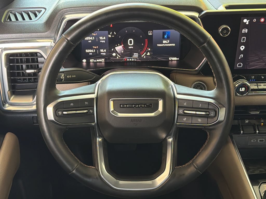 Used 2023 GMC Canyon Denali AWD/4WD image 4