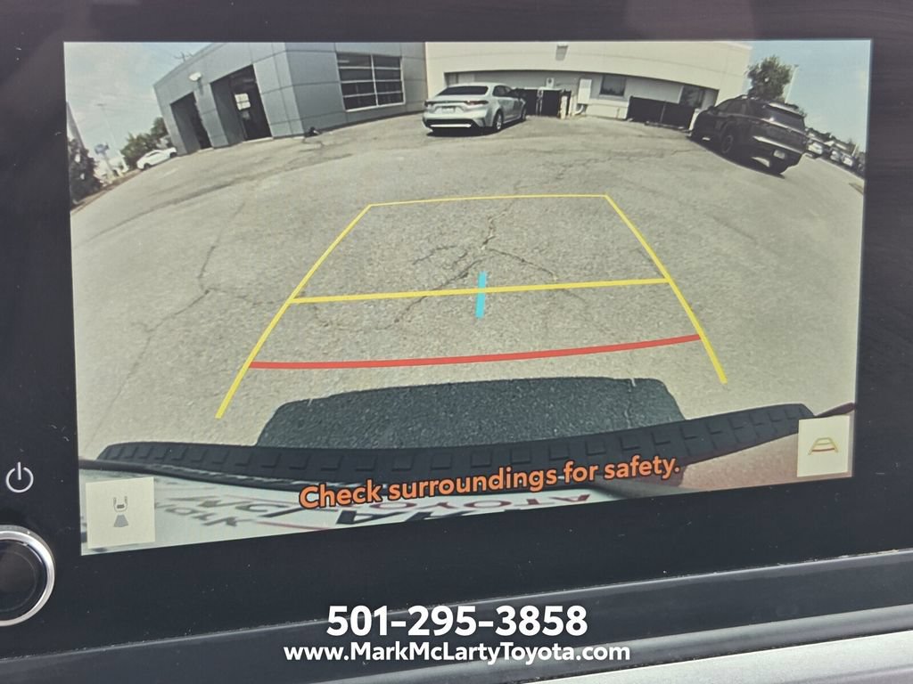 Used 2025 Toyota 4Runner SR5 AWD/4WD image 20