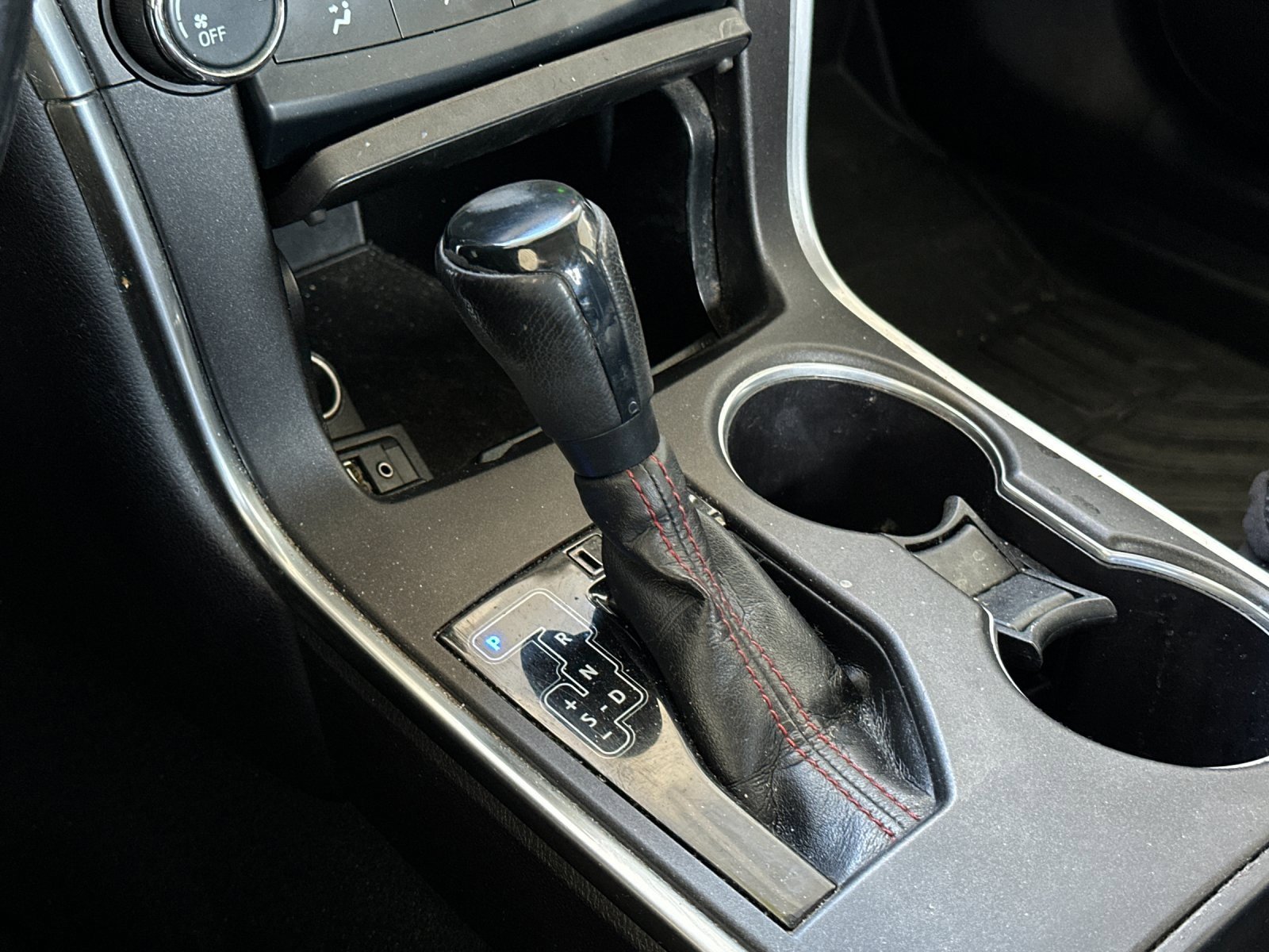 Used 2017 Toyota Camry SE image 18