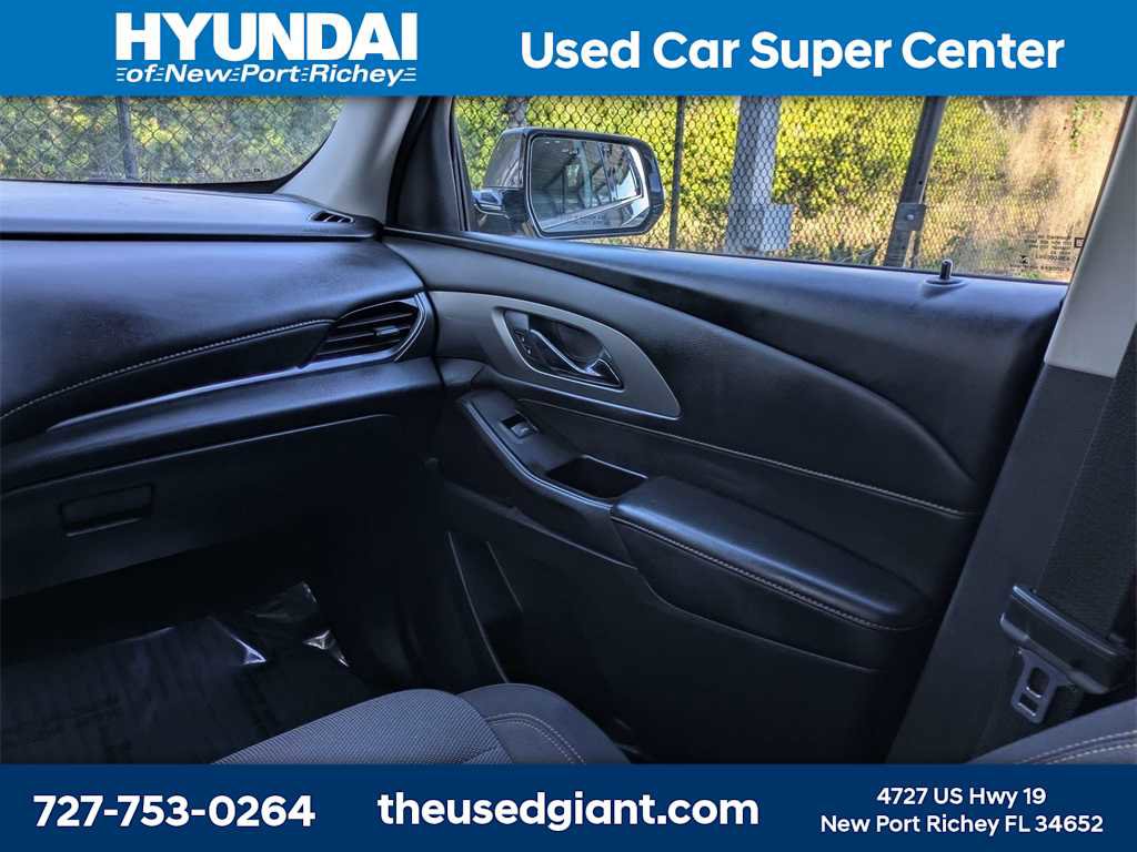 Used 2019 Chevrolet Traverse LT image 24