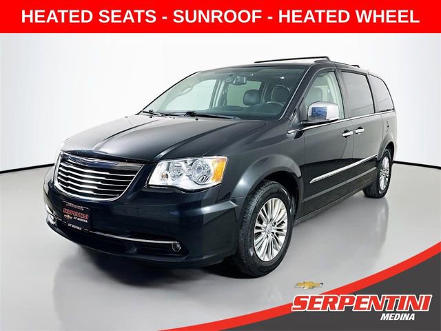 Used 2016 Chrysler Town & Country Touring-L image 1
