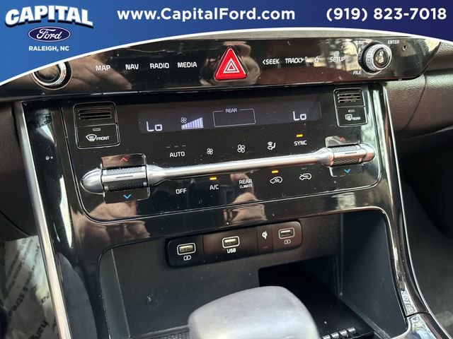 Used 2024 Kia Carnival SX image 28