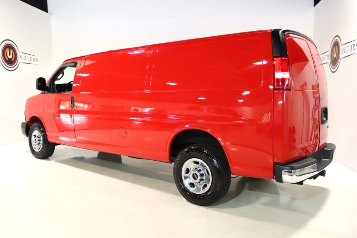 Used 2023 GMC Savana 3500 Extended w/ Driver Convenience Package RWD image 3