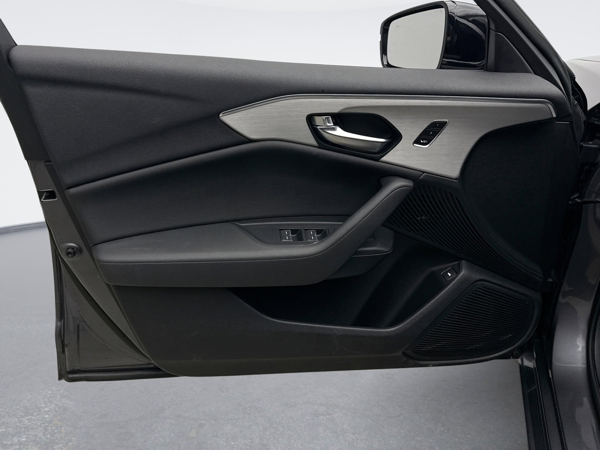 Used 2023 Acura TLX FWD image 9