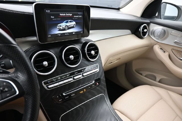 Used 2019 Mercedes-Benz GLC 300 4MATIC Coupe image 11