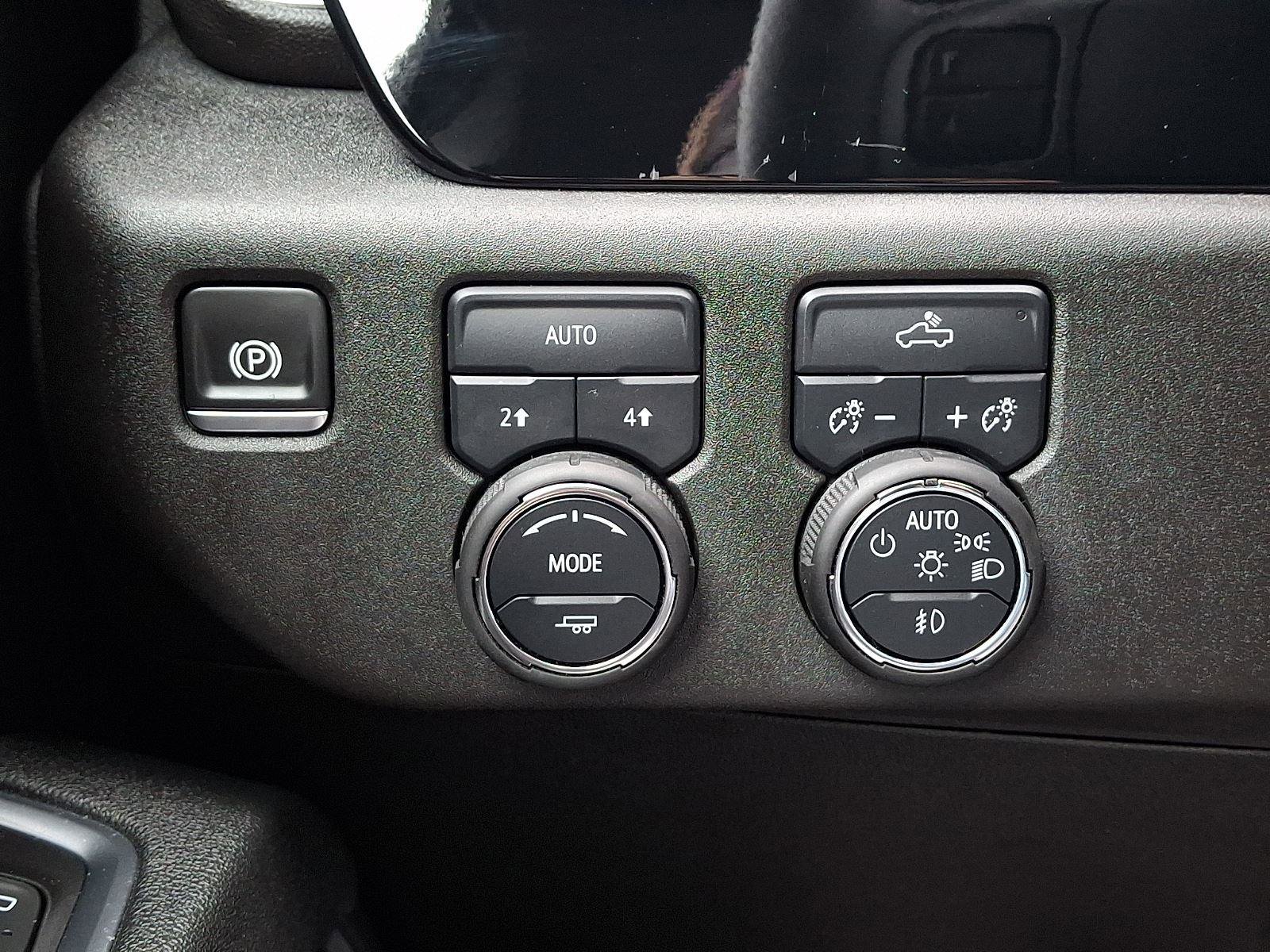 Used 2025 Chevrolet Silverado 1500 RST w/ Redline Edition AWD/4WD image 22