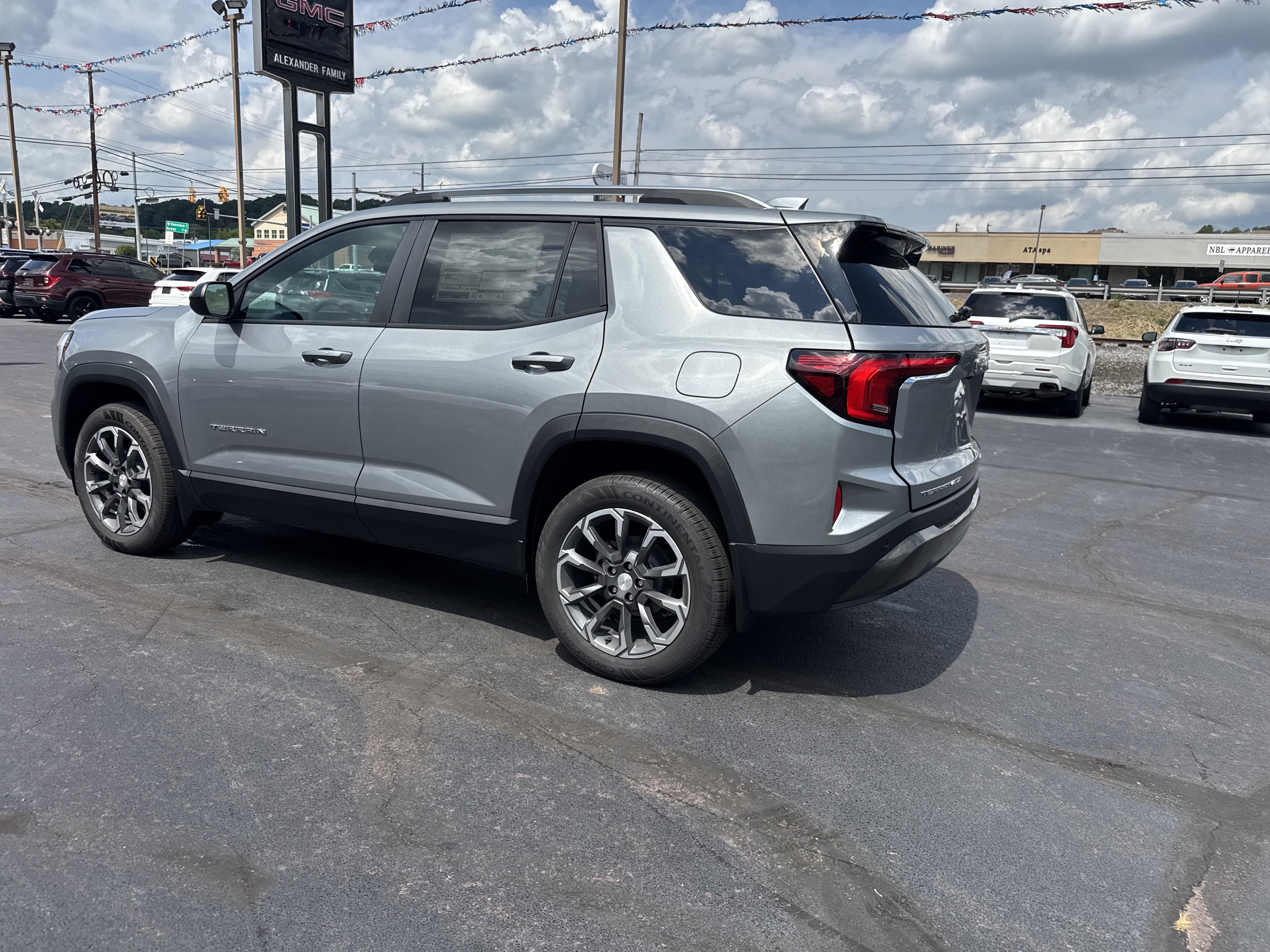 New 2027 GMC Terrain Elevation w/ Elevation Premium Package AWD/4WD image 6