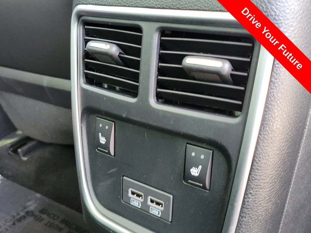 Used 2023 Chrysler 300 Touring L w/ Safetytec Plus Group RWD image 23