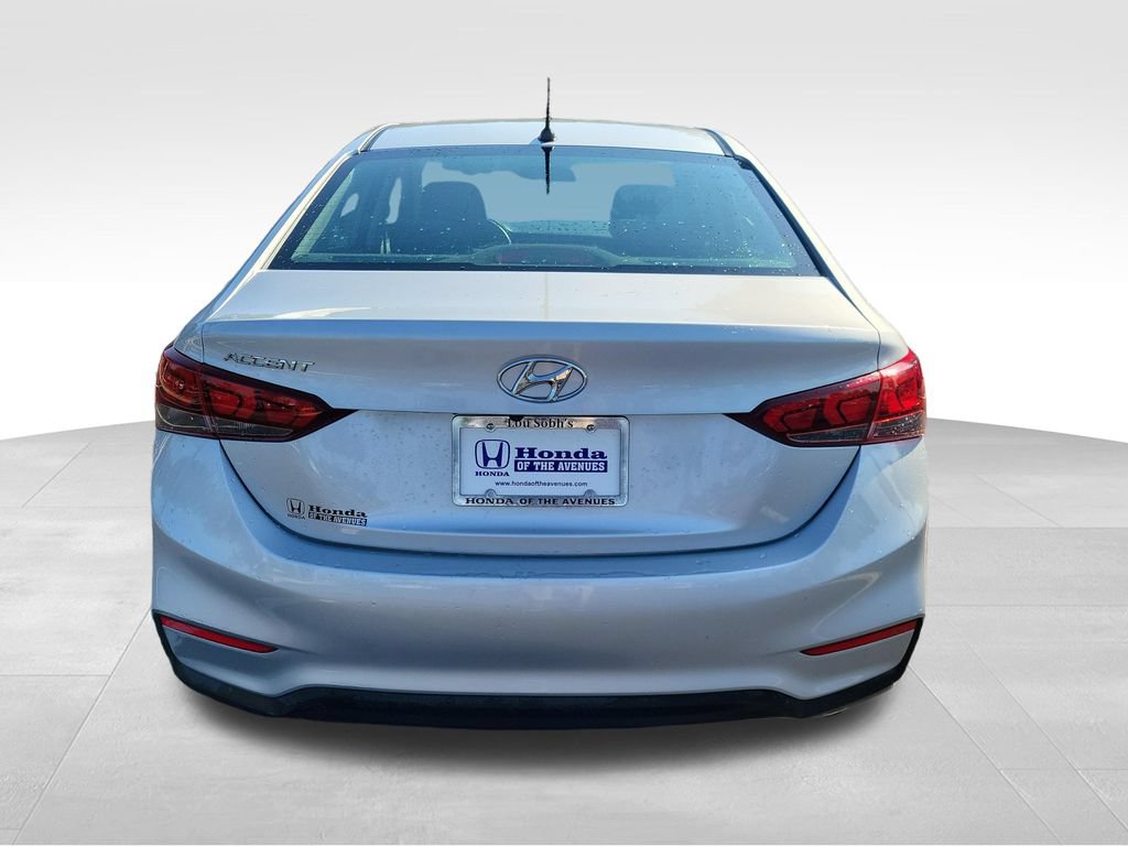 Used 2021 Hyundai Accent SE FWD image 8