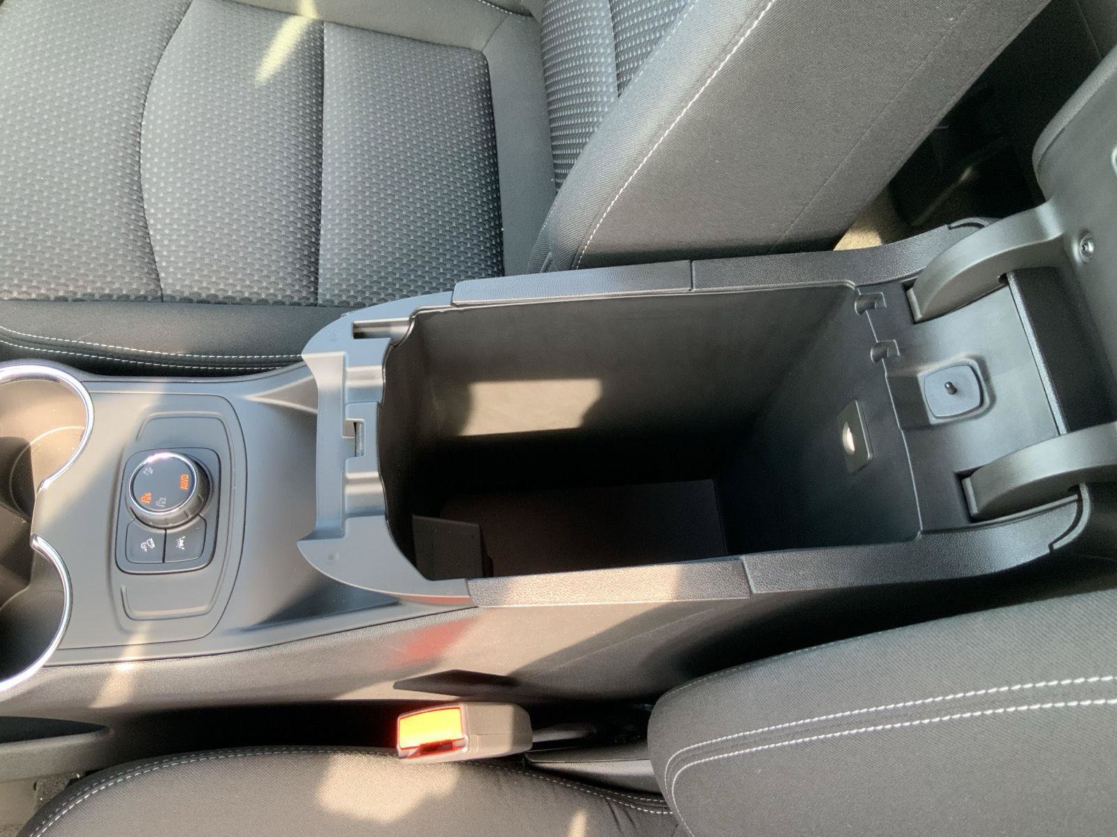Used 2023 GMC Terrain SLE AWD/4WD image 42