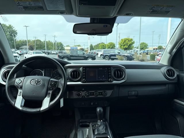 Certified 2020 Toyota Tacoma SR5 AWD/4WD image 14