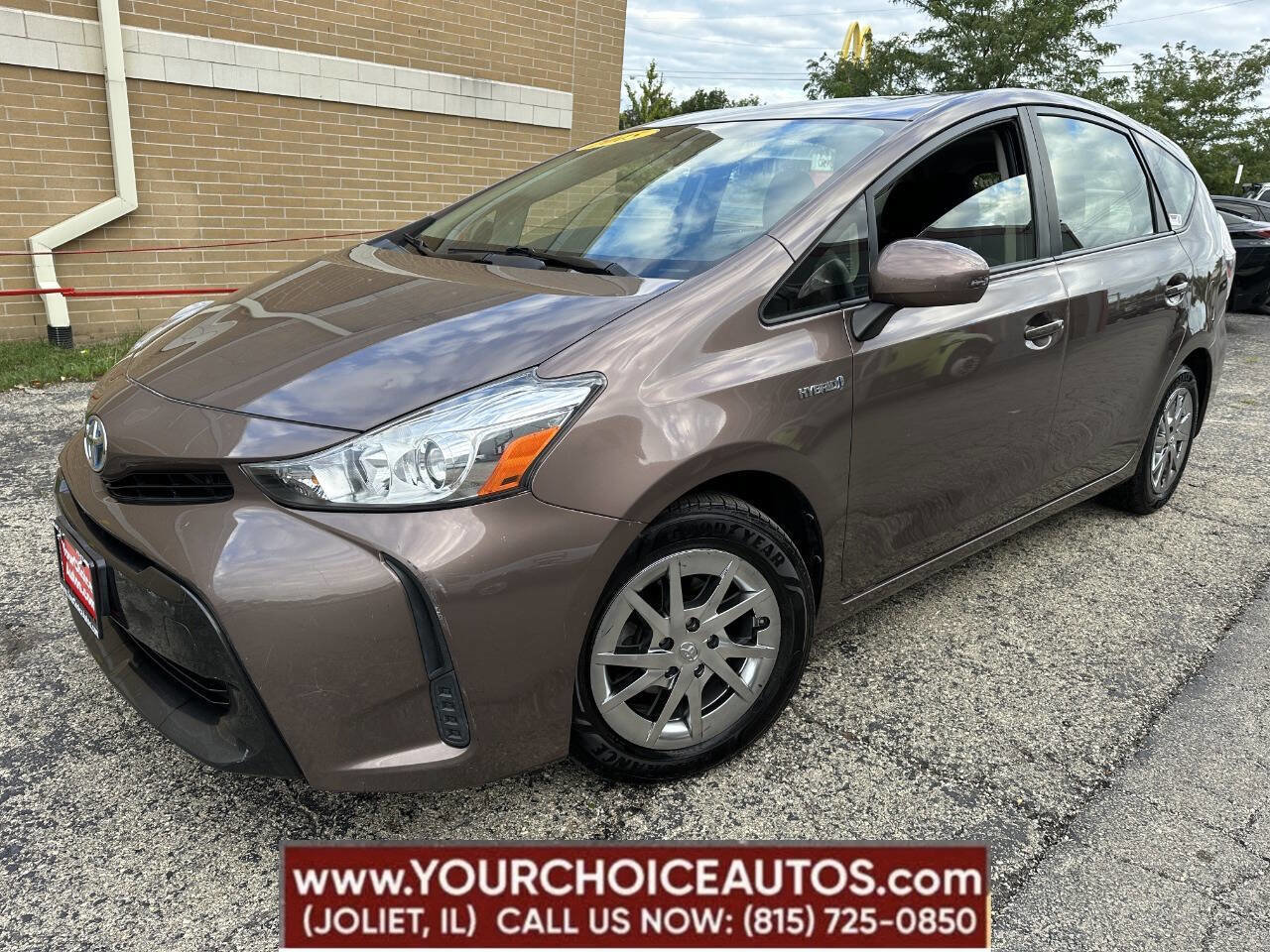 Used 2015 Toyota Prius V Three image 1