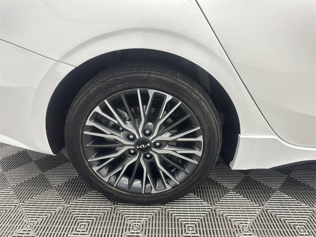 Used 2022 Kia Forte GT-Line w/ GT-Line Premium Package image 18