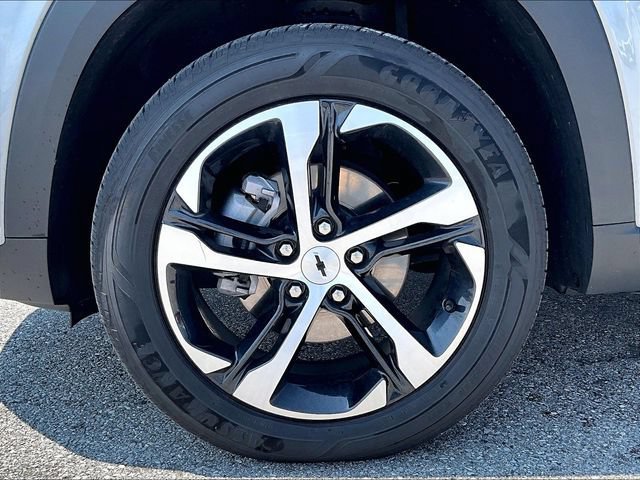 Used 2025 Chevrolet Trax RS w/ Driver Confidence Package FWD image 7