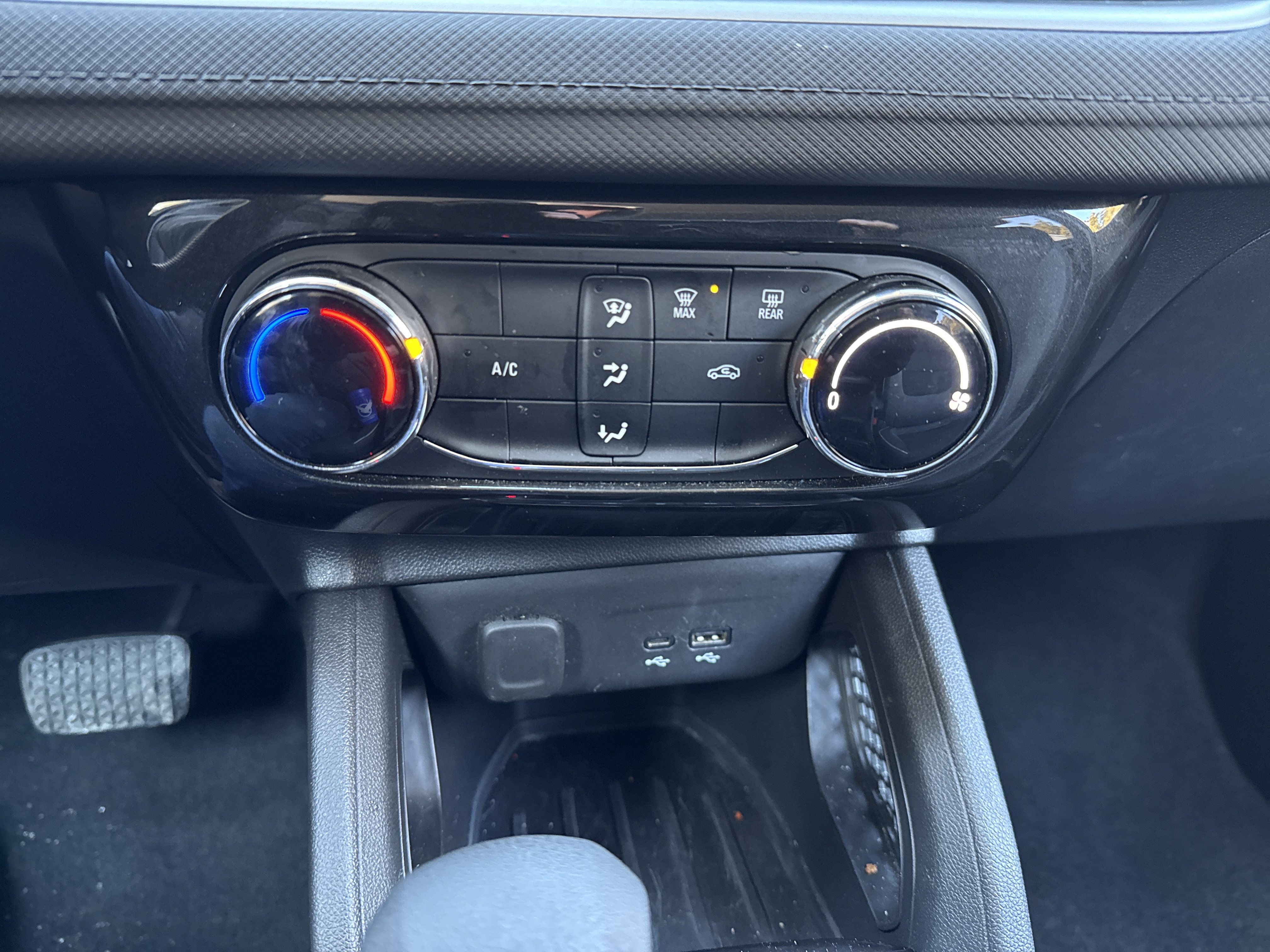 Used 2024 Chevrolet TrailBlazer LT image 25