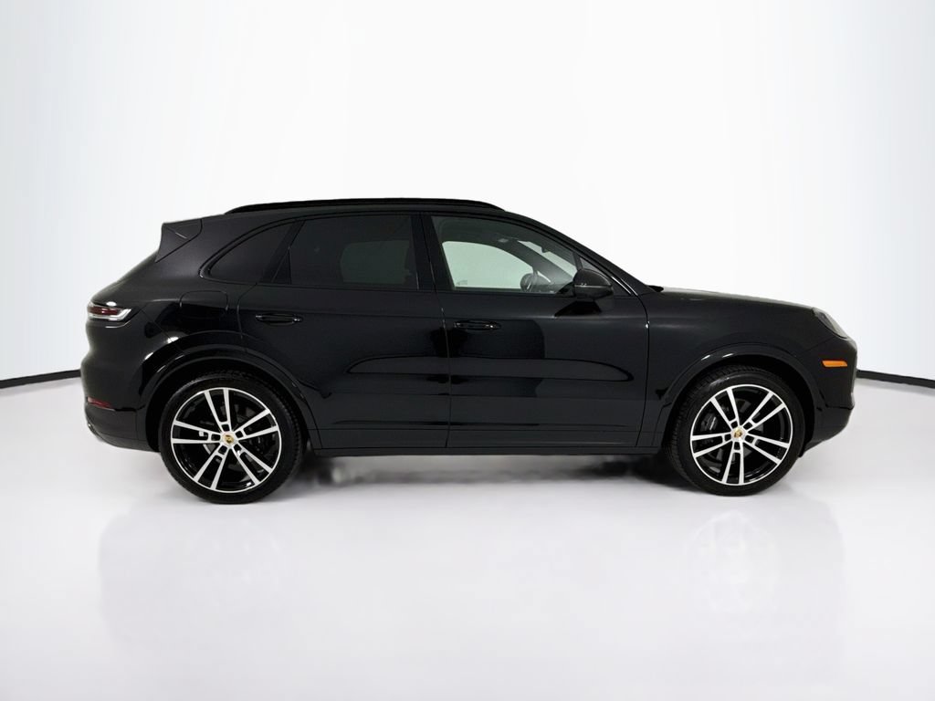 Certified 2024 Porsche Cayenne AWD/4WD image 8