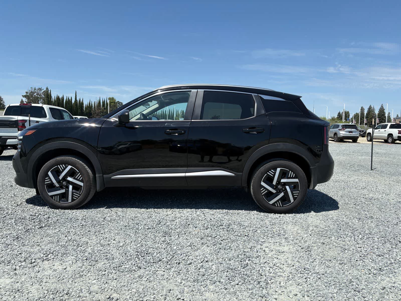 Used 2026 Nissan Kicks SV FWD image 9