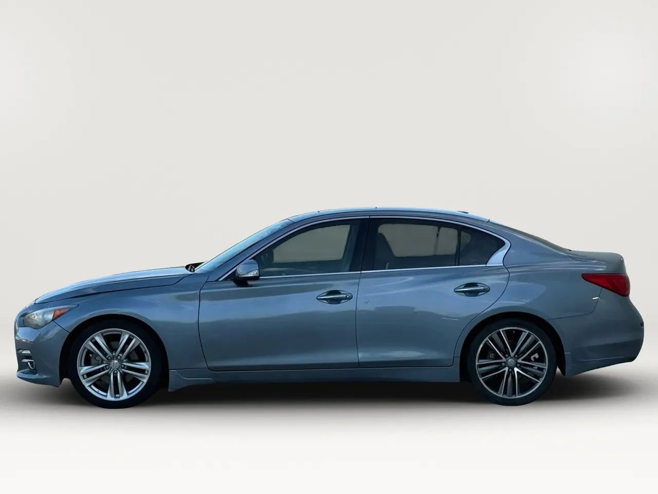 Used 2014 INFINITI Q50 Premium w/ Navigation Package RWD image 4