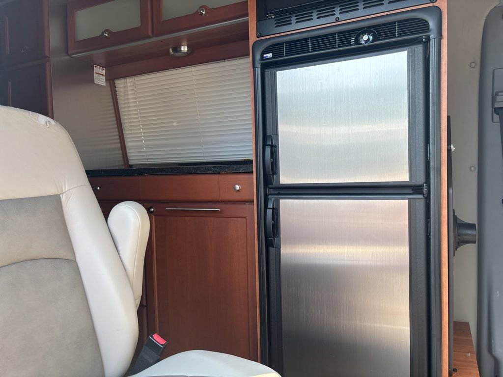 Used 2016 Mercedes-Benz Sprinter 3500 image 44