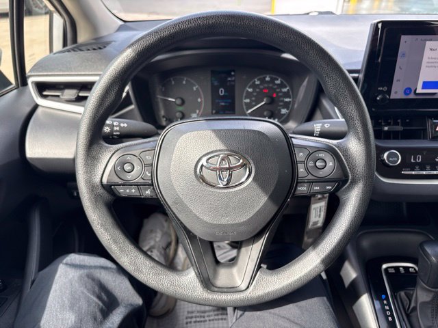 Used 2025 Toyota Corolla LE AWD/4WD image 17