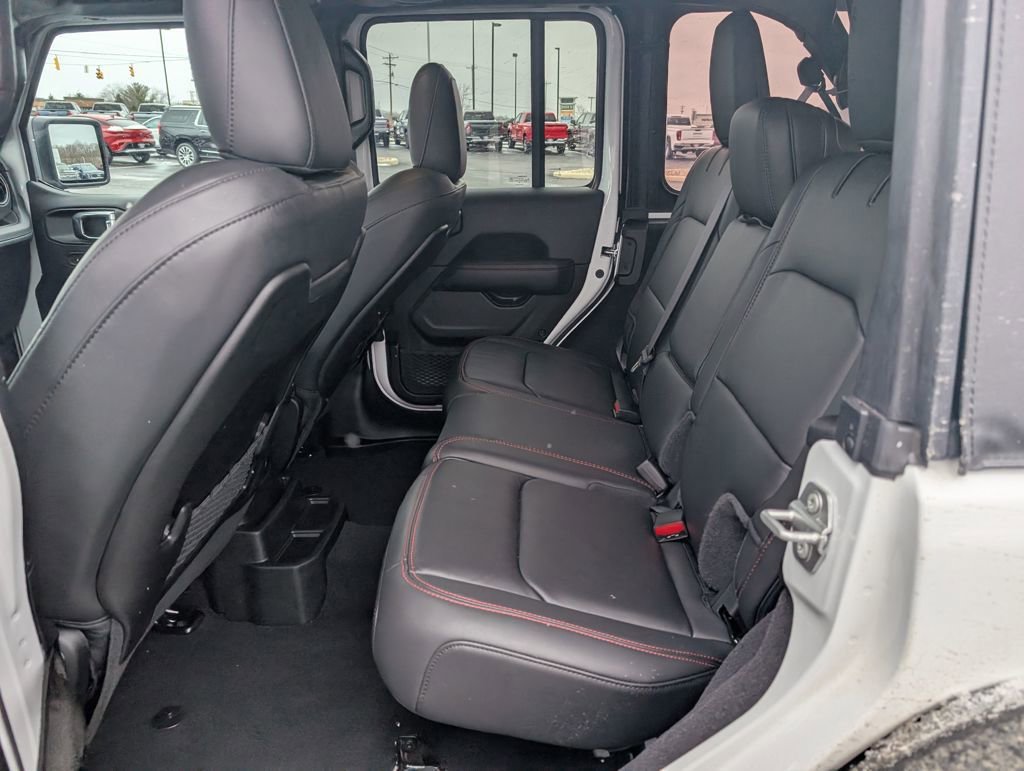 Used 2025 Jeep Wrangler Unlimited Rubicon image 9