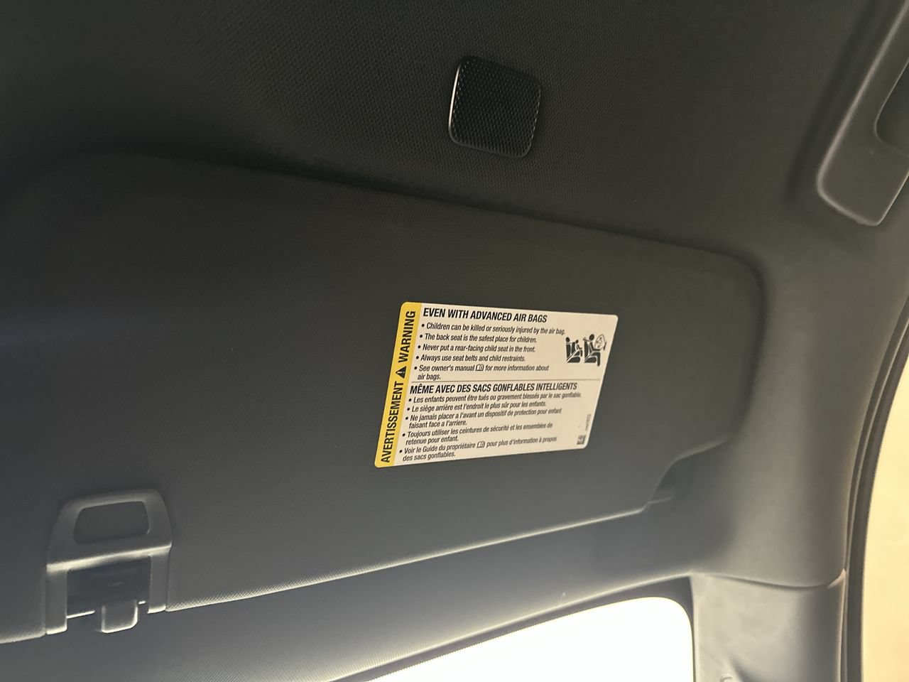 Used 2022 Chevrolet Suburban Premier RWD image 11